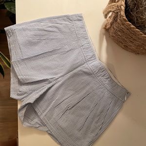 J Crew Seeesucker Pleated Shorts
